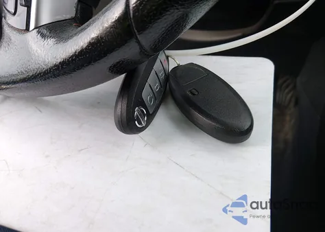 2018 Nissan Kicks Sr z USA, uszkodzony, nr VIN 3N1CP5CU9JL537946